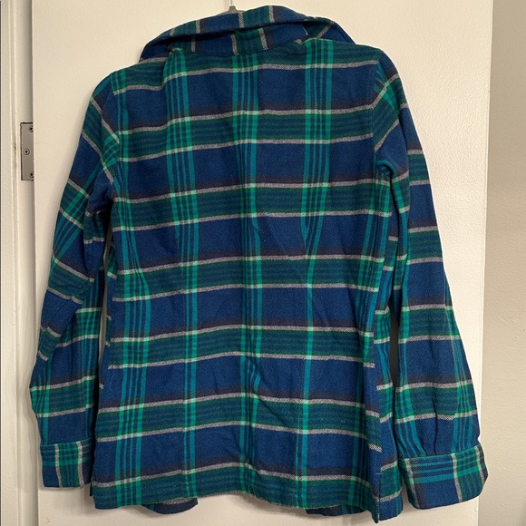 Patagonia Women’s Plaid Button Down Shirt - Picture 3 of 3